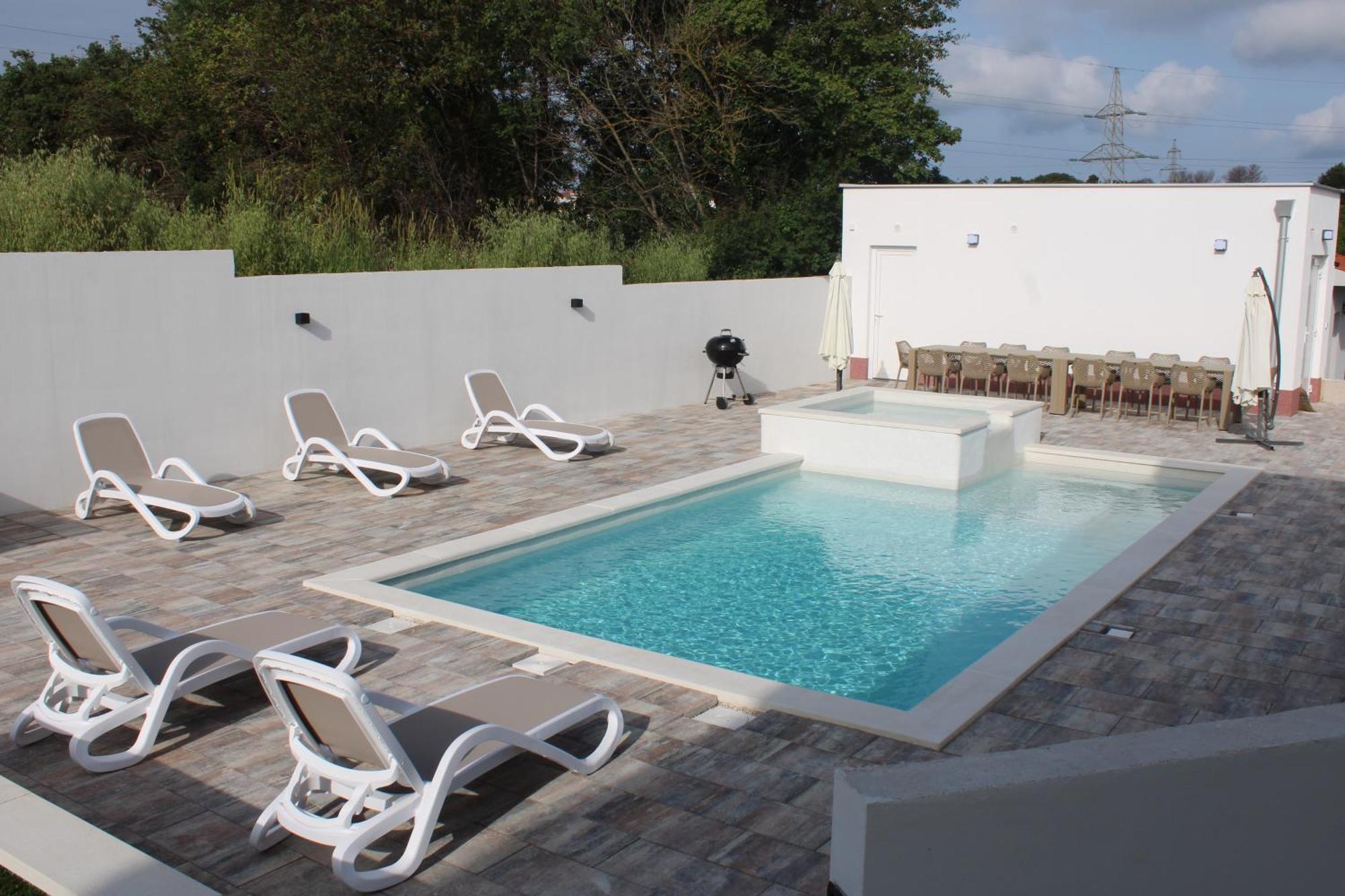 Holiday House Emjalemi Pula Bagian luar foto