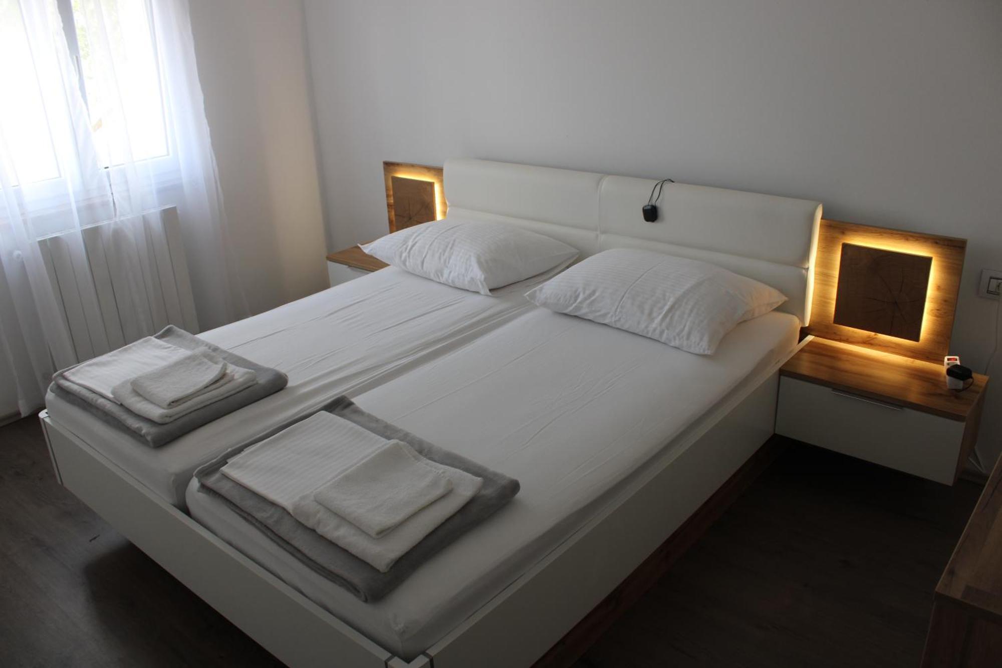 Holiday House Emjalemi Pula Bagian luar foto